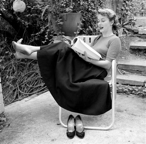 vera miles feet